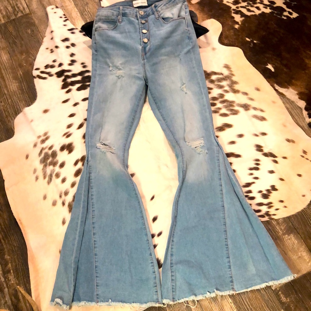 Articles of Society super flare distressed jeans Size 28 NWT